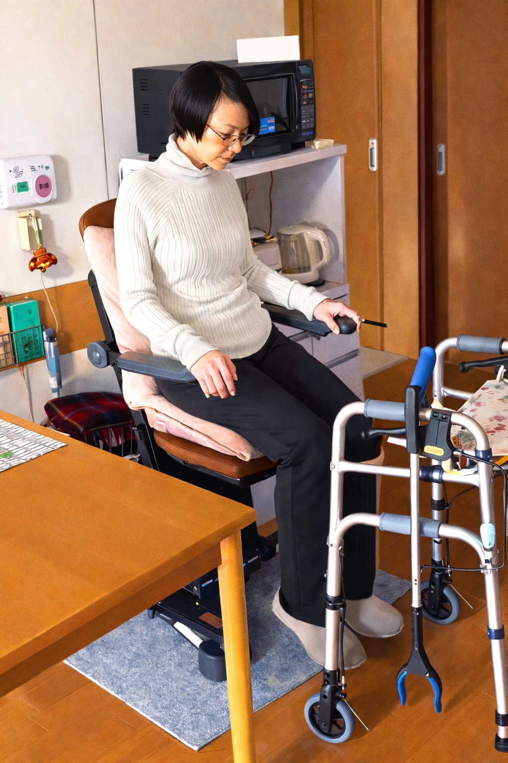 コムラ製作所｜電動昇降座椅子